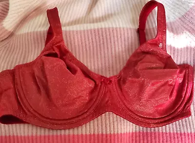 NWT Victoria's Secret Bra Sz 38D Style 770 Red With Gold Shimmer Beautiful • $34.99