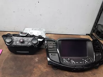 Holden Vf Sv6 Commodore Iq System Heater Controls Cd Player Non Sat Nav Radio • $325