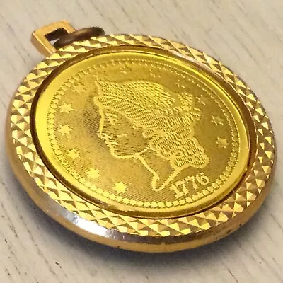 Vintage Estate Goldtone 1776 Coin Pendant With Green Hologram Design On Back • £6.95