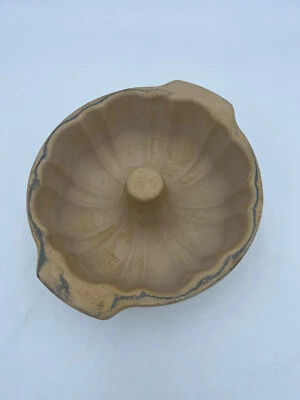 $11.99 • Buy Pampered Chef 1440 Family Heritage Stoneware 10  Fluted Bundt Pan Retired