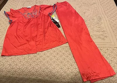 NEW Vintage VANITY FAIR Red Pajamas Set Silky Nylon Button Down Shirt & Pants M • $24.99