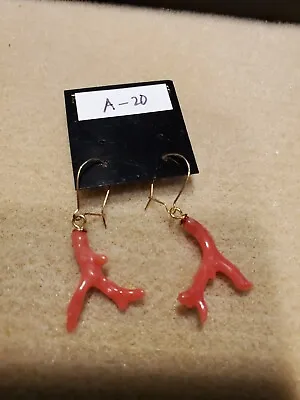 Vintage Branch Coral Earrings A-20 • $25