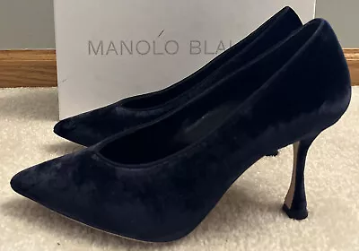 Manolo Blahnik Urgenzapla Navy Velvet Pump NIB $695 Size 37.5 • $239