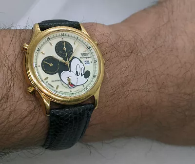 Men's Vintage Disney Seiko Chronograph Mickey Mouse Watch 7T32-6E90 With Alarm! • $139.95