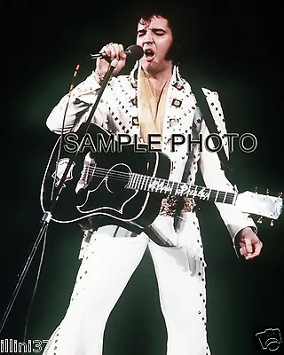 Elvis Presley In Concert 8x10 Glossy Photo #3 • $4.95