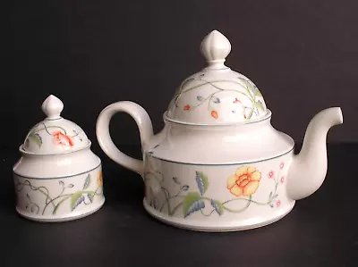 VILLEROY & BOCH ALBERTINA - TEAPOT And LIDDED SUGAR BOWL - 1748 • $28.99