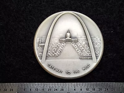 St. Louis Arch - Jefferson National Expansion Memorial Medal- .999 Silver - MACO • $40