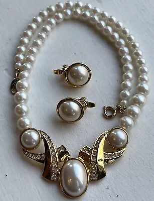 Vintage Trifari Pearl Cabochons & Rhinestone Necklace Pearl Clip On Earrings Set • $47.99