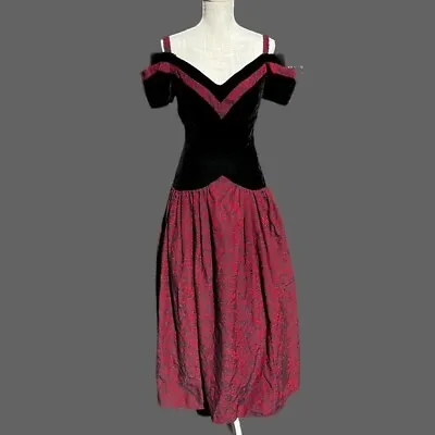 🌻VINTAGE Velvet Taffeta Off Shoulder Fit & Flare ILGWU Formal Dress. • $35
