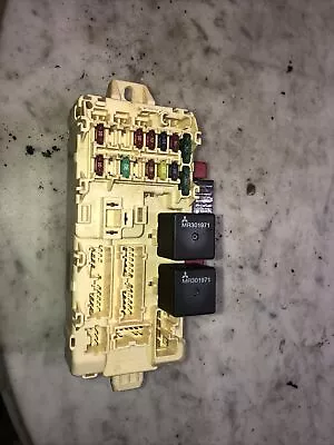 2000-2005 Mitsubishi Eclipse For Parts Cracked Master Interior Fuse Box 3.0L D32 • $39.99