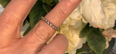 $20 • Buy Genuine Pandora Chain Of Hearts Stackable Ring Size 52