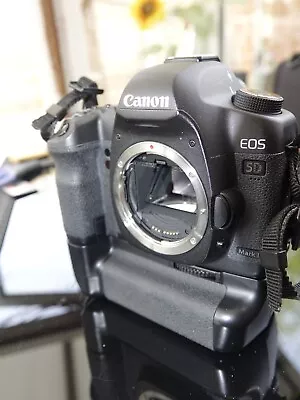 Canon Eos. 5d Mk1 • £200