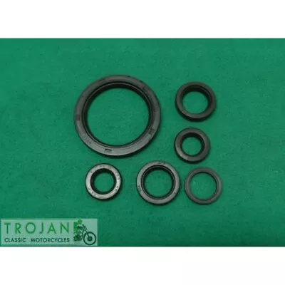 Oil Seal Kit Engine Gearbox For Triumph Unit 650 750 5 Speed 1972-83 • $17.91