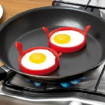 4 X Silicone Egg Frying Rings  Easy Store Easy Clean Egg Moulds Utensil Pancakes • £6.38