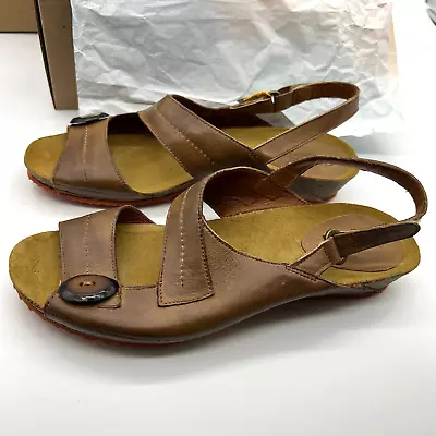 Sergio Tomani Leather Wedge Sandals Size 9.5 Brown Camel • $70