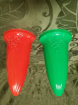 Lot Of 2 Plastic Vintage Wall Pockets 1 Red 1 Green Ardee USA • $10