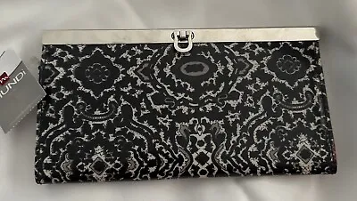 MUNDI Womans Clutch- Big Fat Wallet  Lach Black White Design/ New • $21.75