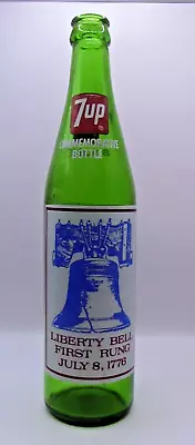 7-UP POP BOTTLE SALUTES U.S. BICENTENNIAL 1776-1976 LIBERTY BELL 16 Oz VTG • $5