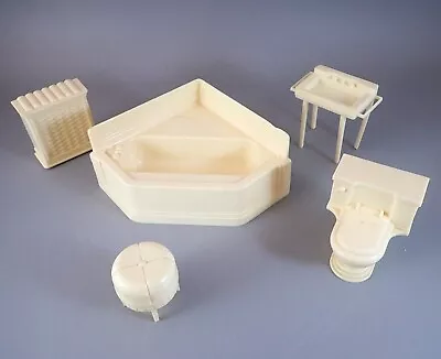 Marx Marxie Mansion Cream Bathroom 5 Pc Garden Bathtub Toilet Hamper Stool 1:16 • $24.99