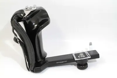 Hasselblad Flash Gun Bracket 45071 For Thick Screw (500C500C/M) **Very Good** • $99