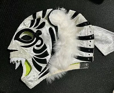 Felino  Lucha Libre Wrestling Mask With Negro Casas Autograph • $165