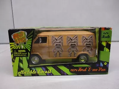 Planet Toys Street Whipz 1974 Ford E-100 Van 1/24 • $39.99