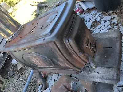 $300 • Buy Logwood Wood Burning Stove Model 2421 Cast Iron Broken Leg Cracked Bottom USA