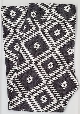 OS LuLaRoe One Size Leggings Aztec Tribal Gray White Print NWT N76 • $9.90