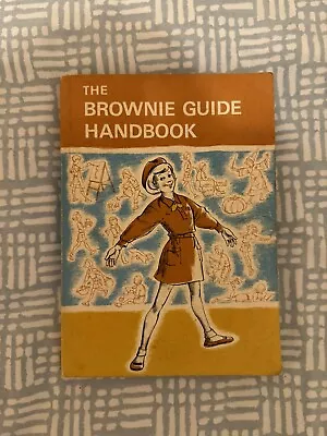 The Brownie Guide Printed 1968 Handbook • £40