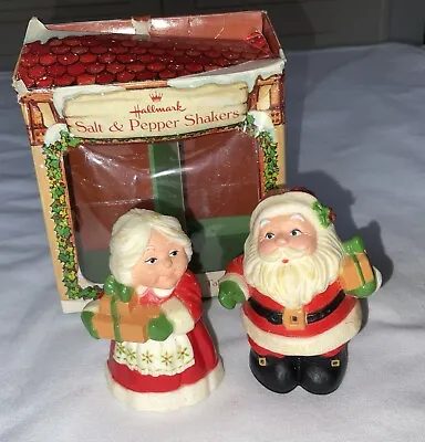 Vintage Hallmark Santa Claus & Mrs Claus Plastic Salt And Pepper Shakers 3 Inch • $6.60