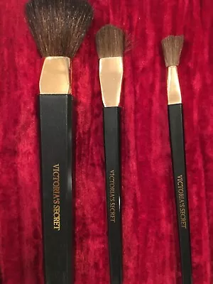 Victoria's Secret  3 Squared NEW Makeup Brushes And Carrying Case • $10