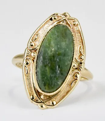 Vintage 10K Yellow Gold Oval Green Jadeite Ring Decorative Setting Size 4 1/2 • $155