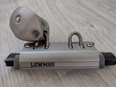 $149.95 • Buy Lewmar Genoa Outhaul Boom Car Size 1 Catalina 