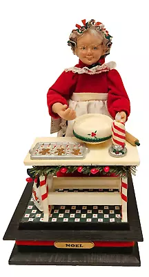 Holiday Home Music Box Scene With Mrs. Claus Cooking F-104 • $19.50