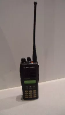 Motorola MTX8250 800 MHz Two Way Radio AAH25UCH6GB6AN W/Batt • $59.99