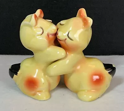 Vtg BUNNY HUG Van Tellingen Salt & Pepper Shaker Yellow Hugging Rabbits Kitsch • $9