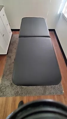 Sierra Comfort Basic Portable Massage Table Black • $100