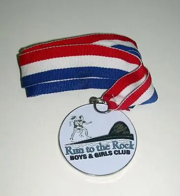 2009 BOYS & GIRLS CLUB Of PLYMOUTH Run Marathon Medal With Original Ribbon NEW • $44.29