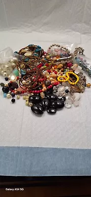 BEAD LOT/MOSTLY VINTAGE/1  LB 2 OZ/ GOOD MIX/  Over 1000 Beads/LOT KM • $2.50