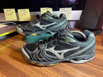 Mizuno™ ~ WAVE BOLT 2 Volleyball Shoes ~ Women Sz 9.5 Medium • $19.99