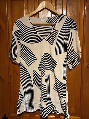 MASAI L (16/18) White Black Geometric Print  Top -worn Once Vgc • £0.99