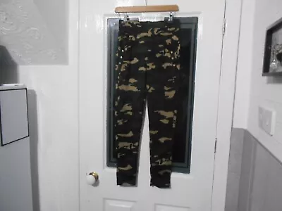 Ladies Camouflage Leggings - Size S/M • £1.99