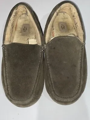 UGG Ascot Gray Suede Sheepskin Lined Moc Toe Slippers Mens Size 11 • $29.99