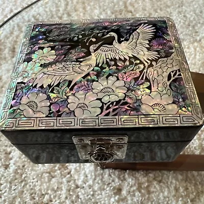 Black Lacquered Jewelry Ring Box With Mother Of Pearl Inlay Birds Turtle Lock • $35