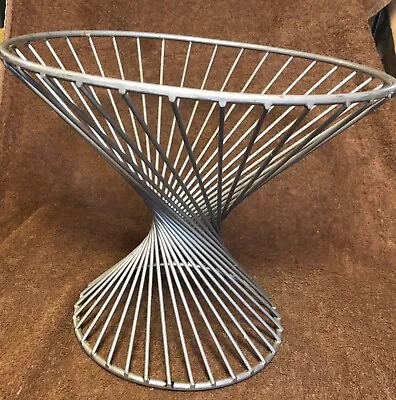 Silver Wire Fruit Basket • $6