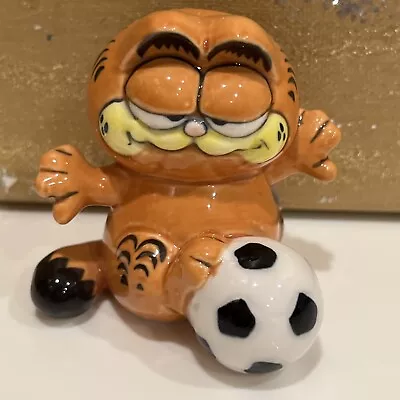 £19.34 • Buy Vtg Garfield 1981 Soccer Ball Ceramic Figurine Enesco Persian Tabby Cat Figure