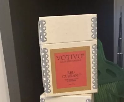 A Votivo Red Currants 6.8 Oz Aromatic Candle | Soy Wax Blend | Luxury Glass Jar • $27.50