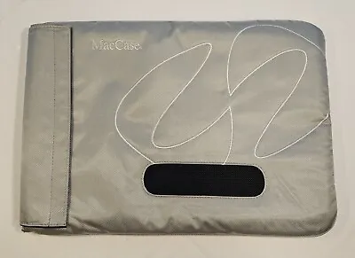 MacCase Brand Silver Nylon Laptop Sleeve For Apple MacBook Pro 17  • $18