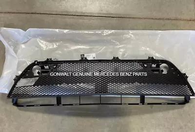 Mercedes Benz GL Class 2013-2016  Front Bumper Lower Center Grille OE 1668855022 • $240