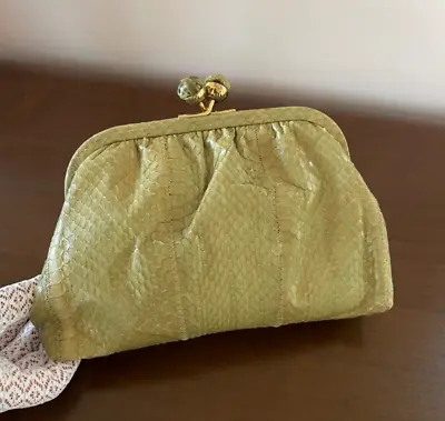 MARGOLIN VNTG 1980 Purse SNAKE SKIN LEATHER KISS LOCK SHOULDER STRAP LIGHT GREEN • $19.99